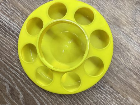 8 Hole Plastic Feed Base YELLOW For Discount